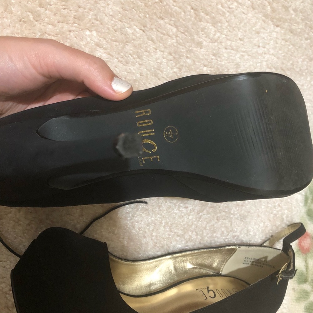 Heels - Picture 3 of 5